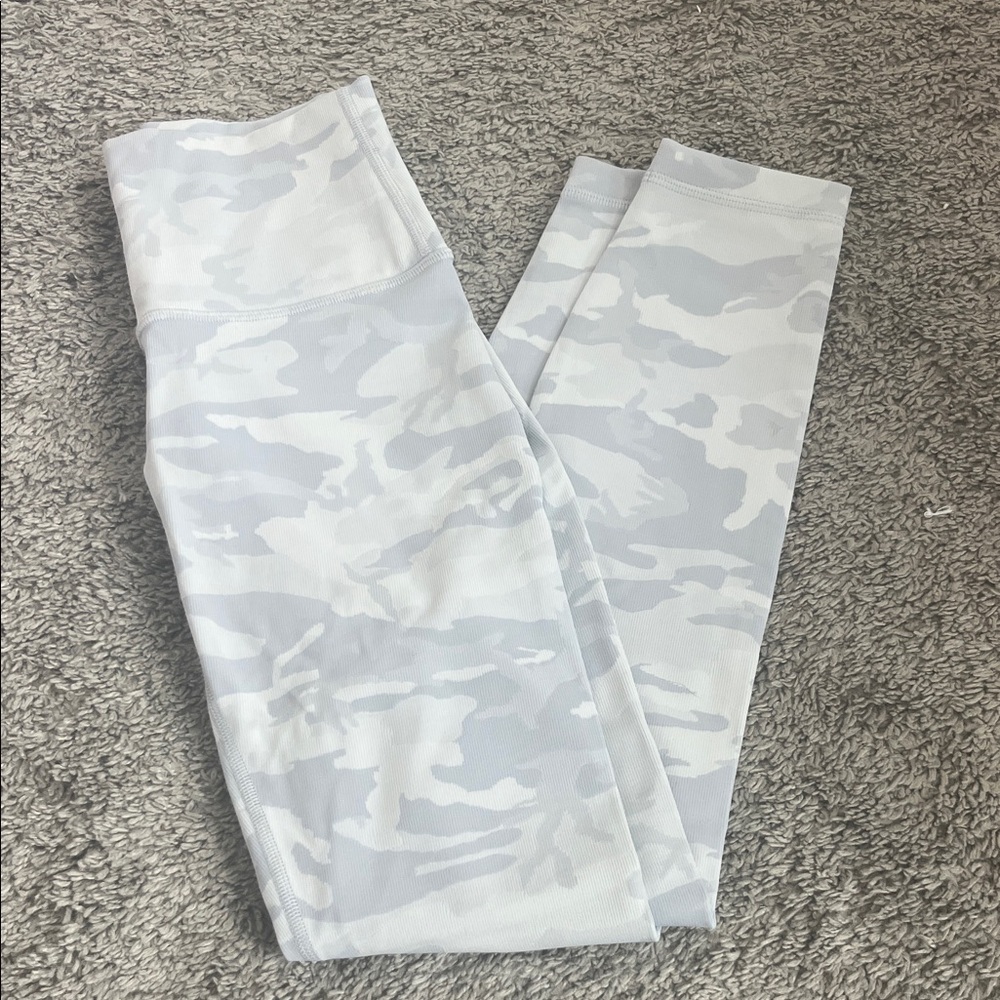 Lululemon Wunder under ribbed White and Gray camo 25” inch Leggings - Picture 1 of 3